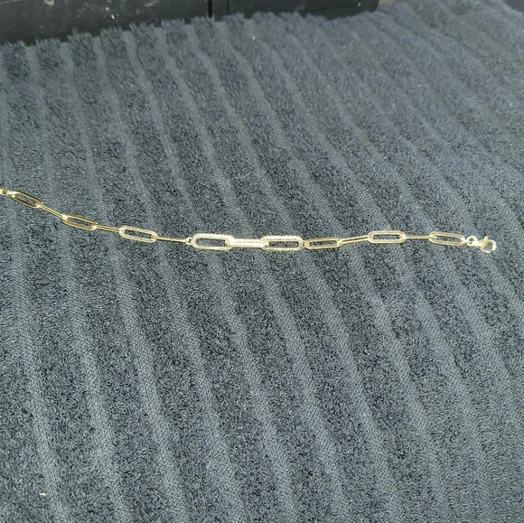 Elegant Gold Tone Bracelet - Picture 2 of 3